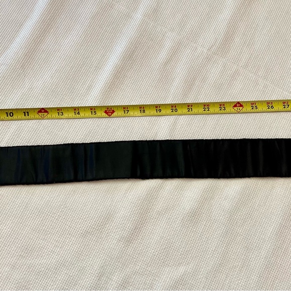 🤩Women’s Black/Multi Color Velvet & Beaded/ Sequin Accent Belt, Sz Medium - Picture 7 of 8